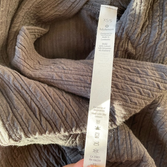 Lululemon Retreat Yourself Pullover In Black XS/S - Picture 10 of 10